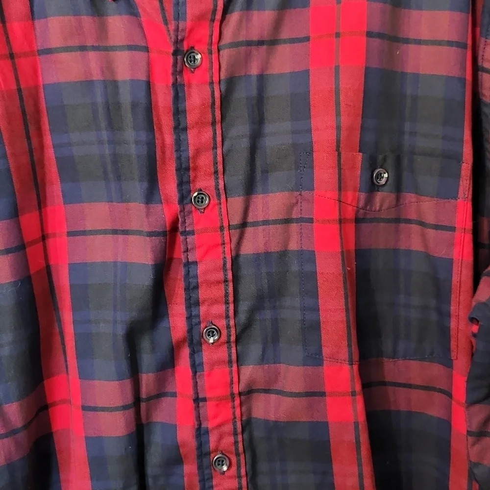 Men’s Simply Styled Red and Navy Plaid Button-Up Shirt - Picture 4 of 11